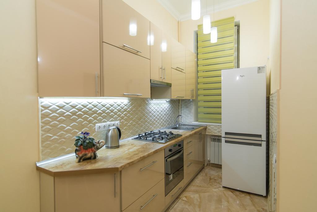 Vip Apartment Na Derebasovskoi Odessa Ngoại thất bức ảnh